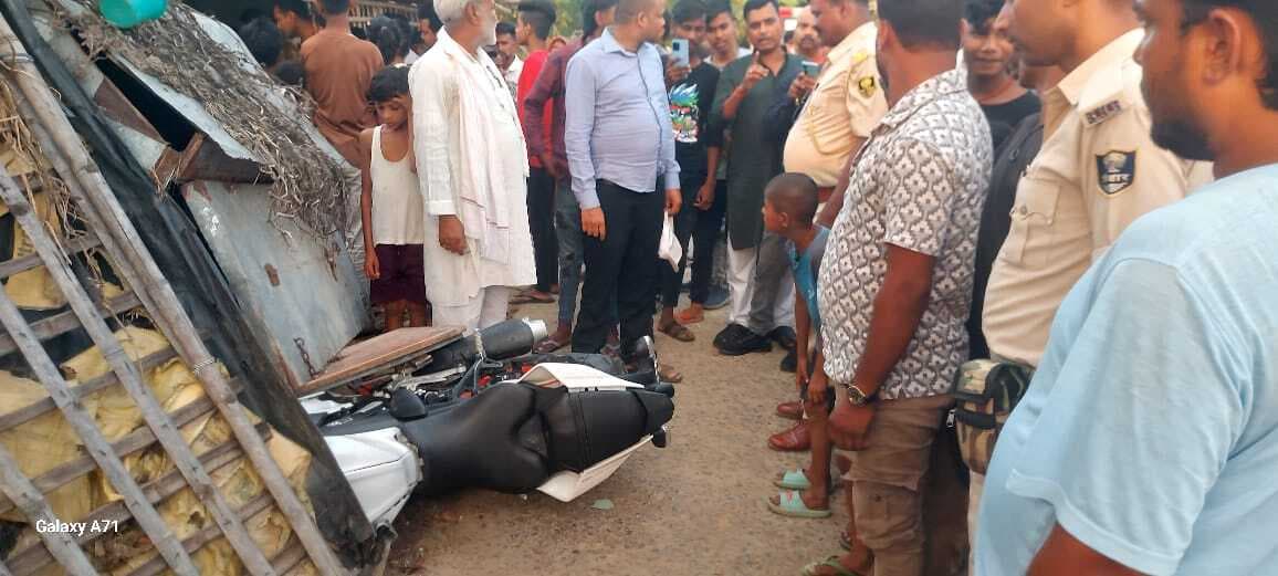 Madhubani News : बाइक सवार ने कटघरे में मारी ठोकर, बाल बाल बची महिला