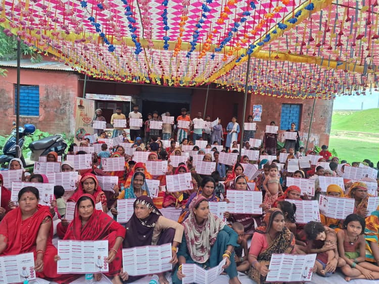 पंचायत स्तर पर सूचना एवं सहायता केंद्र खोलने की मांग