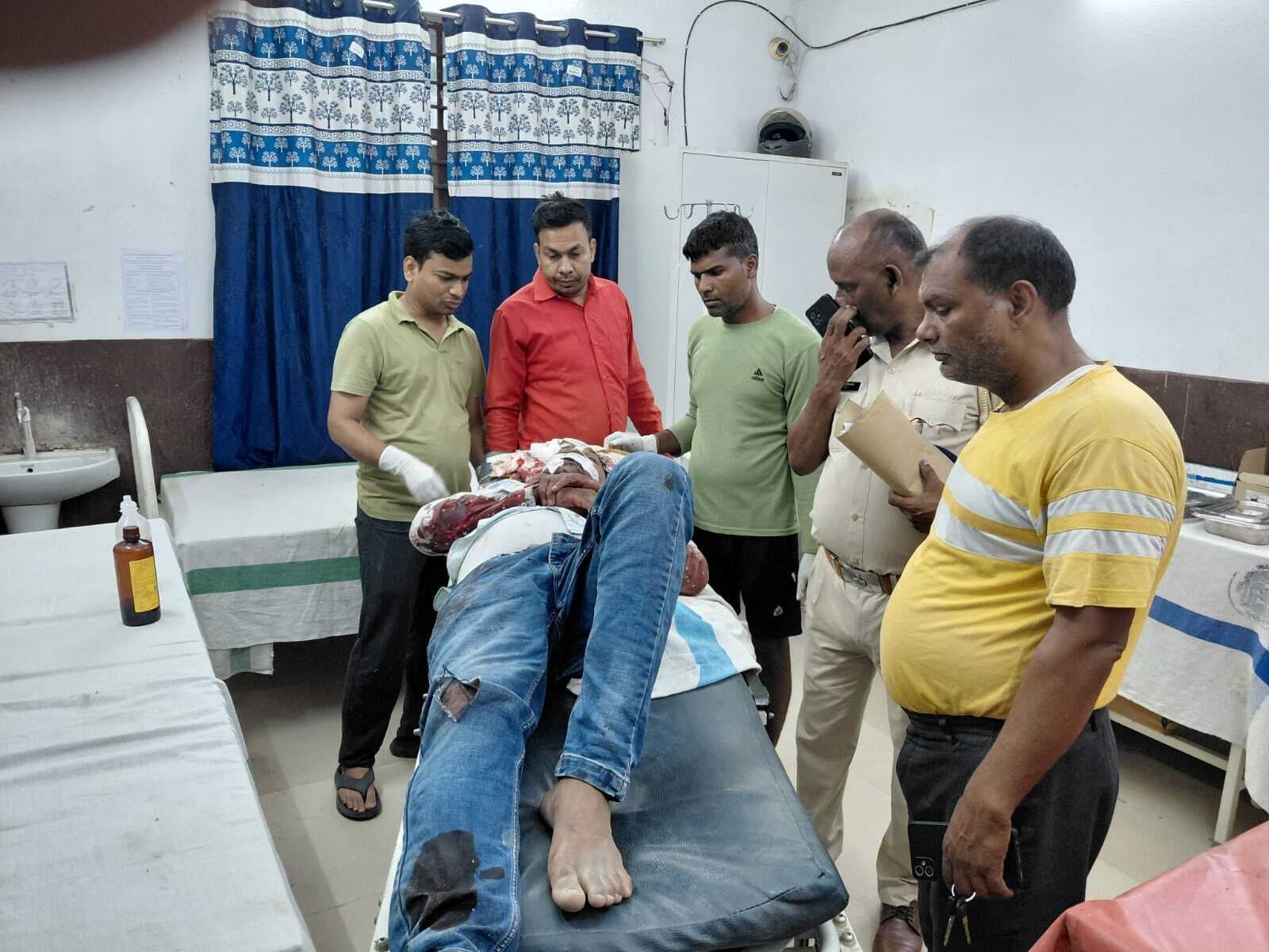 टेंपों से टक्कर में स्कॉर्पियो सवार युवक की मौत, एक गंभीर