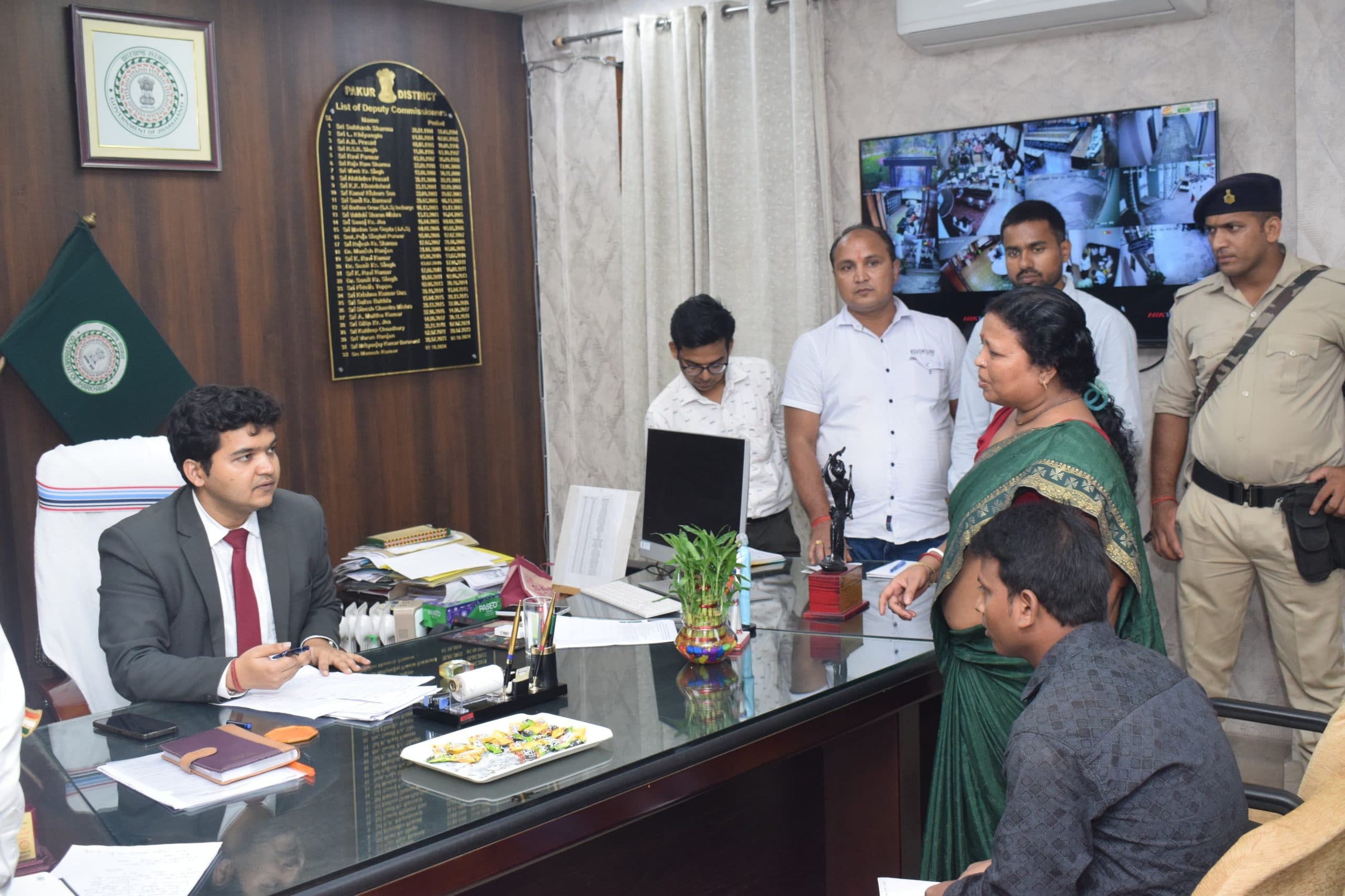 डीसी ने जनता दरबार में आम जनता की सुनी समस्याएं