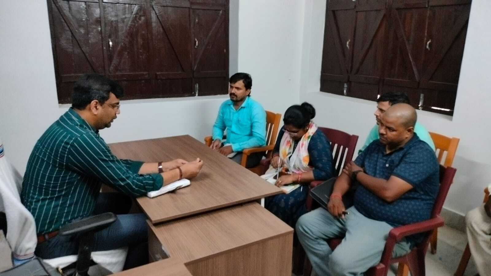 महिला संवाद कार्यक्रम में प्राप्त समस्याओं के निष्पादन का निर्देश