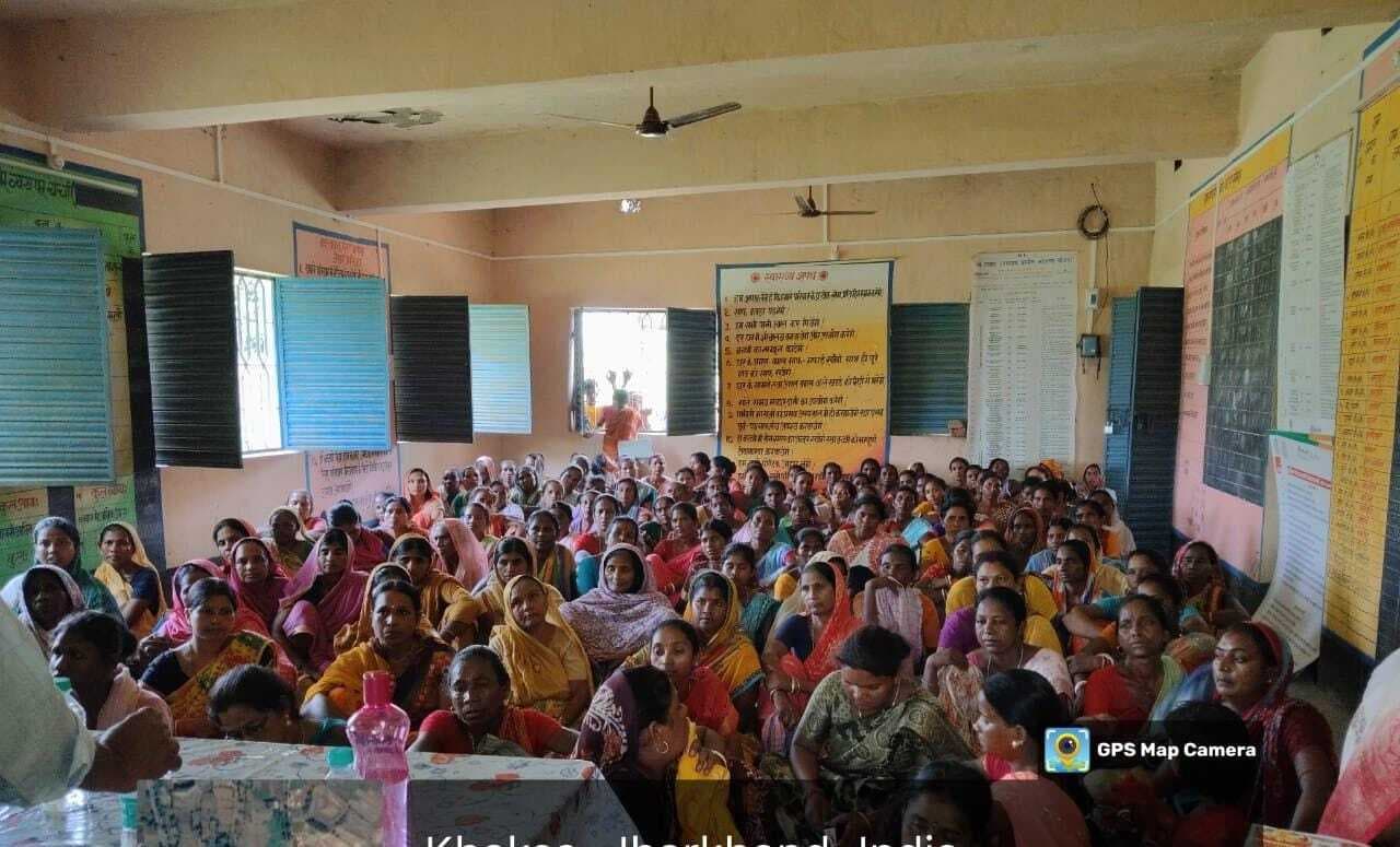 बीमा योजना के बारे में लोगों को दी गयी जानकारी