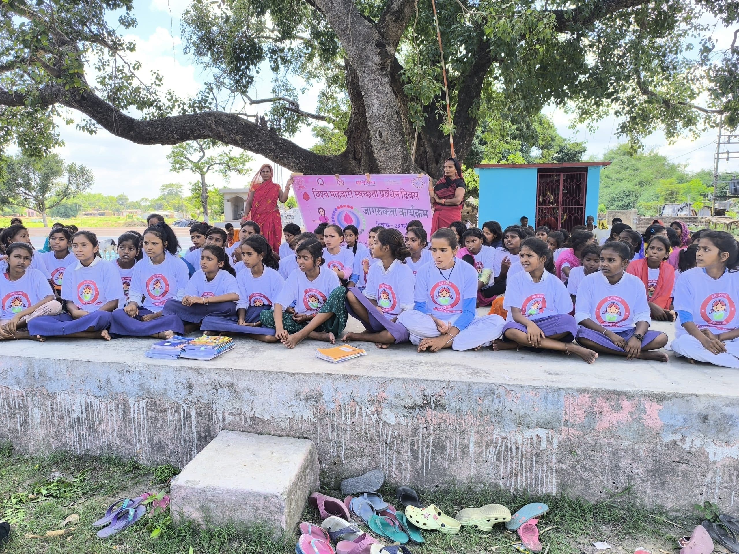 महावारी के दौरान किशोरी बालिकाओं को खुद की देखभाल करना आवश्यक : डीपीओ