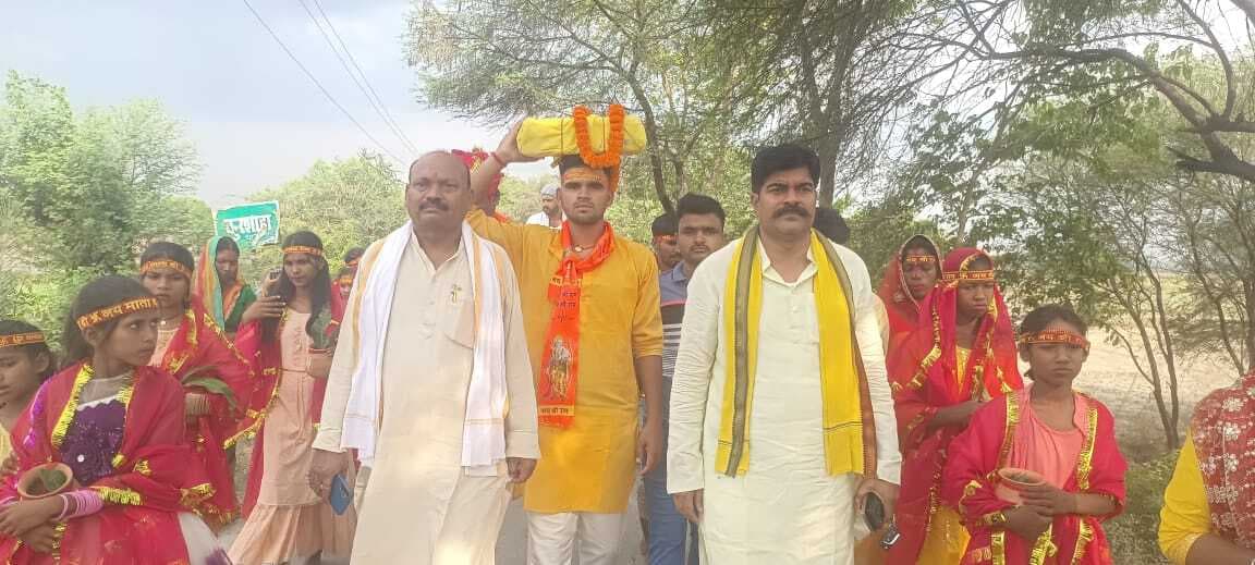 Samastipur News:शिवशक्ति महायज्ञ को लेकर निकाली गई शोभा यात्रा