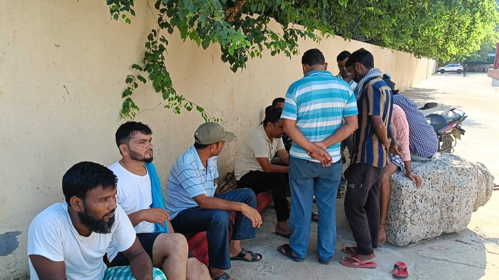 कारीझांक गांव के समीप मसुरिया गांव के युवक का शव बरामद, हत्या की आशंका