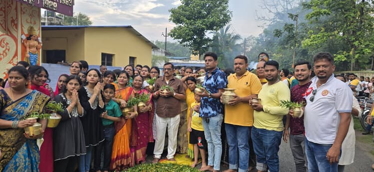 Chaibasa News : मां शीतला की पूजा कर मांगी सुख-समृद्धि
