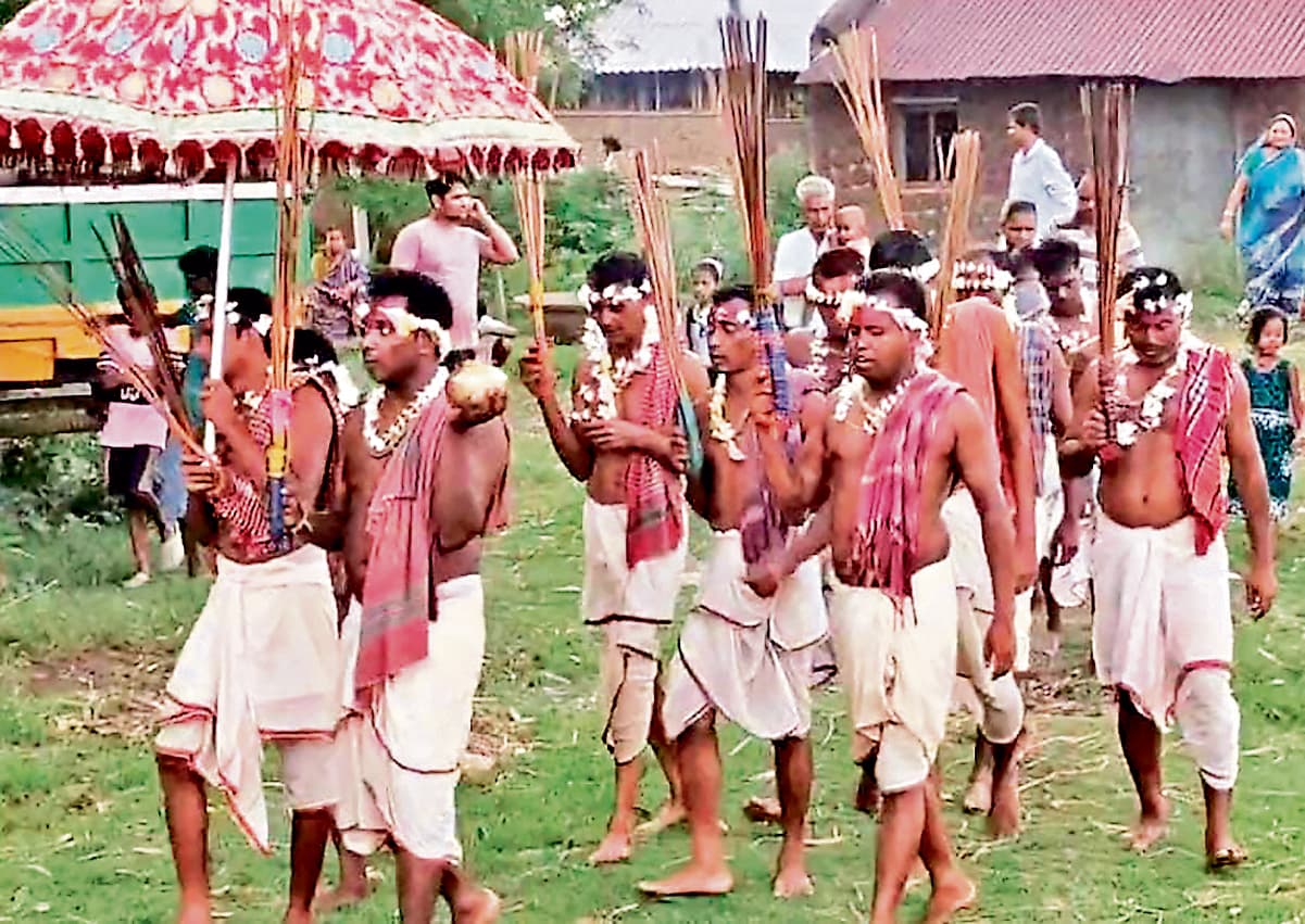 East Singhbhum News : भोक्ताओं की शोभायात्रा से गाजन उत्सव शुरू