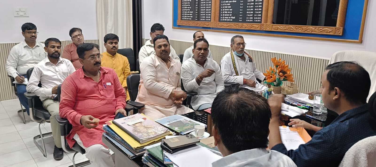मतदाता सूची में नाम जुड़वाने में राजनीतिक दलों के प्रतिनिधियों से मांगा सहयोग