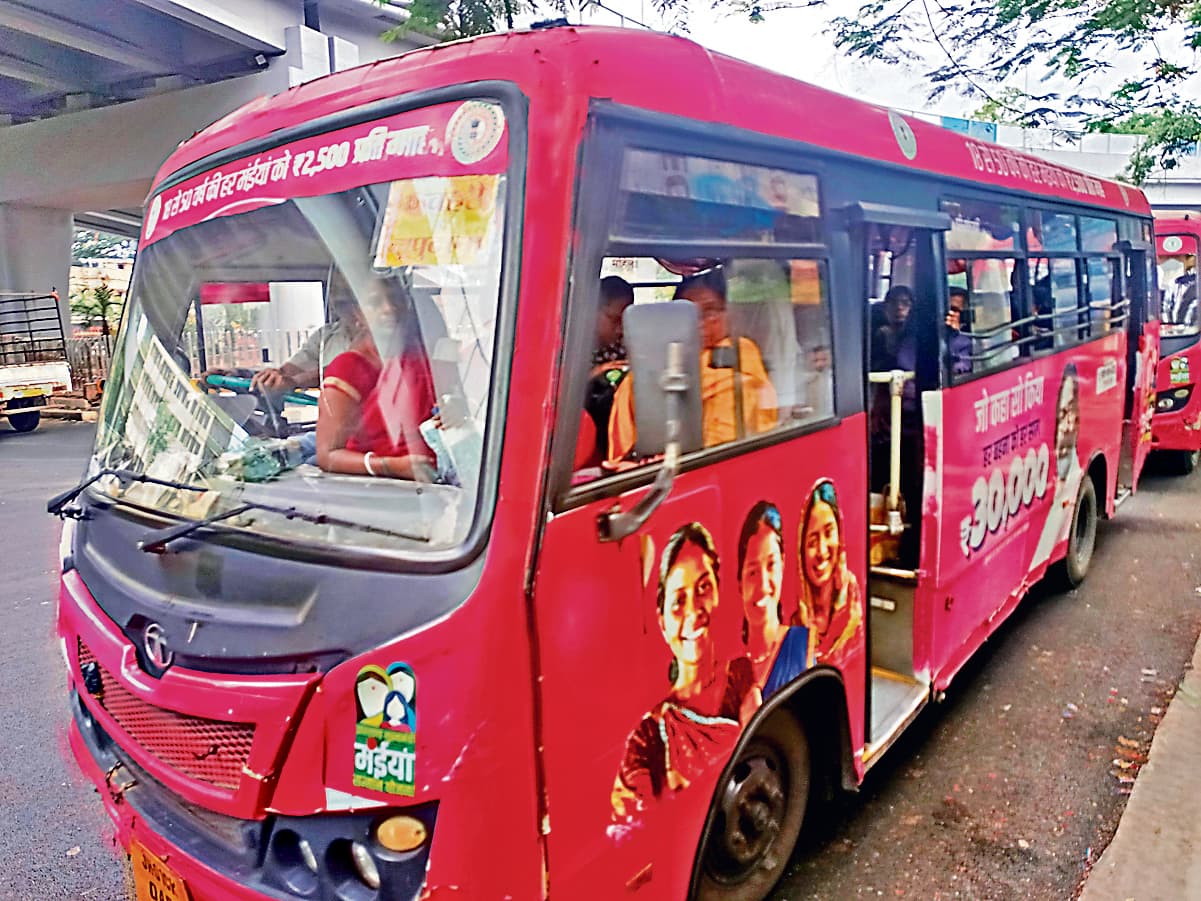 Ranchi News : शहर की सड़कों पर दौड़ रहीं 15 सिटी बसें अनफिट