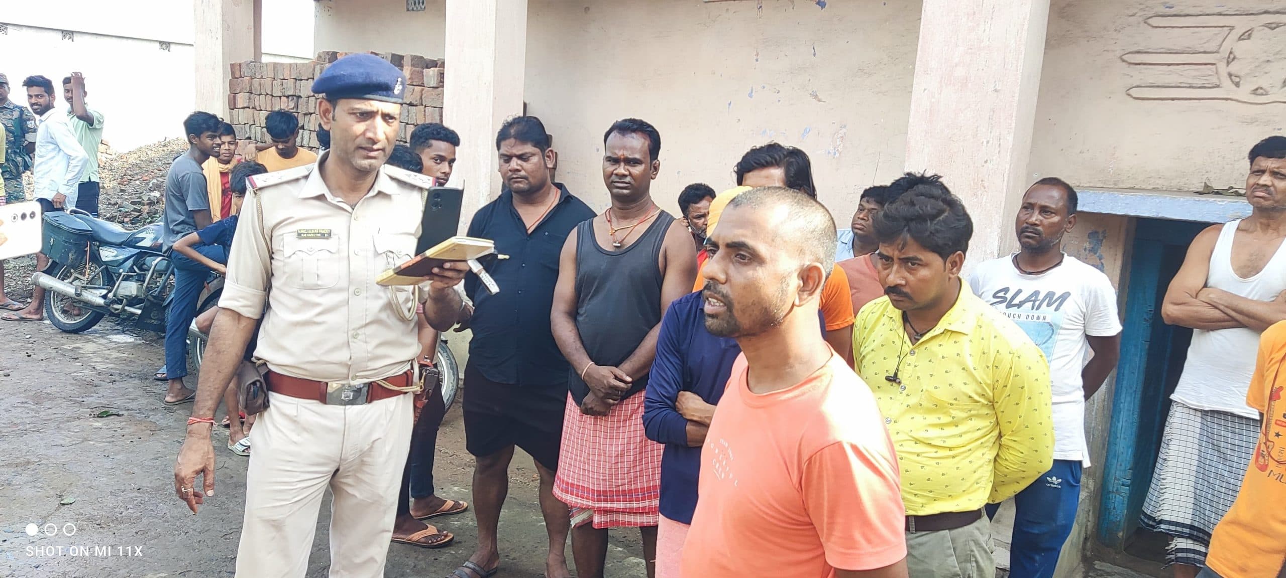 Dhanbad News: धर्माबांध में छह घरों का ताला तोड़ नकदी समेत 10 लाख की संपत्ति चोरी