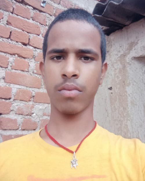 मैट्रिक में मां शारदा इंस्टीट्यूट के छात्रों ने किया बेहतर प्रदर्शन