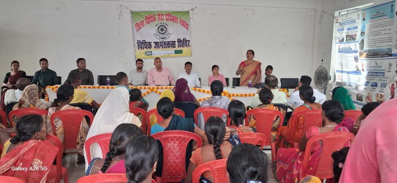 मजदूरों को दी गयी कानूनी जानकारी