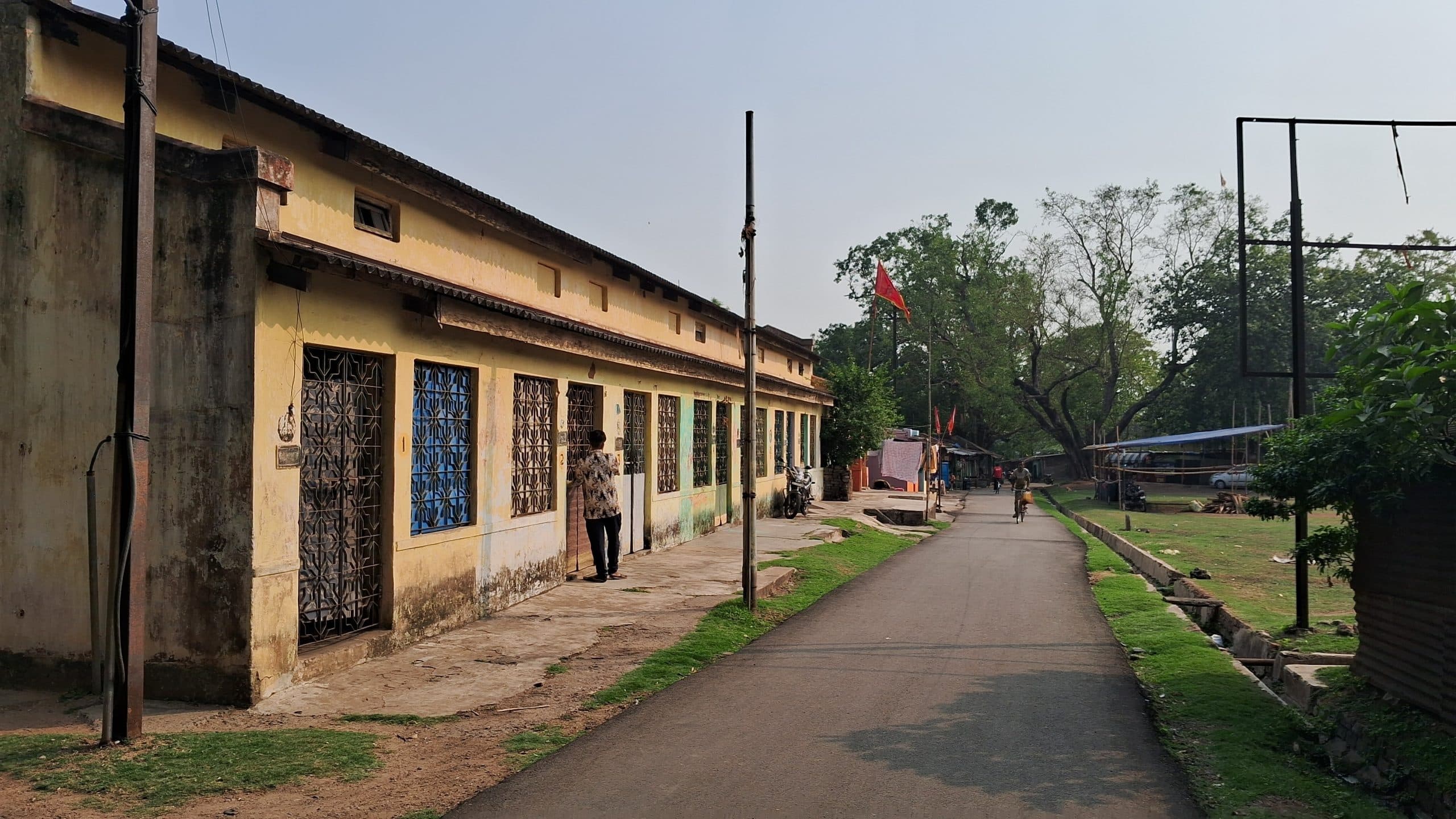 Jamshedpur news. टाटानगर स्टेशन के री-डेवलपमेंट प्लान के पहले चरण में टूटेंगे लोको कॉलोनी के क्वार्टर