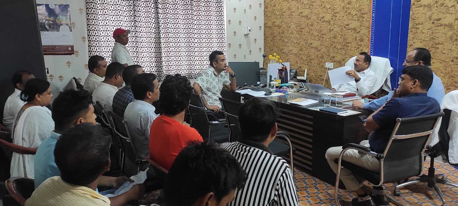 किस्त लेने के बाद भी काम पूर्ण नहीं करने वाले आवास के लाभुकों पर करें सर्टिफिकेट केस