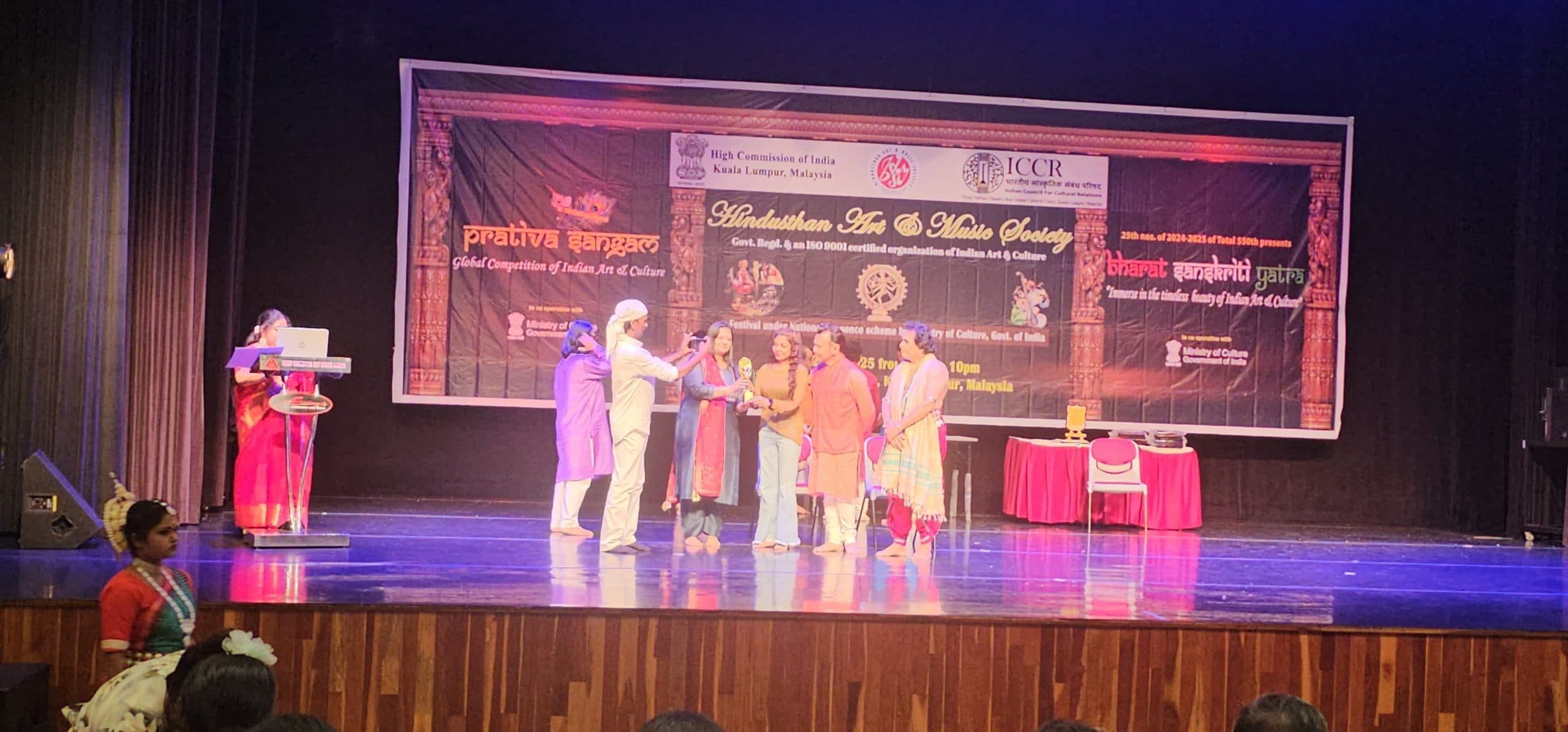 कुआलालंपुर में अंतरराष्ट्रीय नृत्य प्रतियोगिता में साहिबगंज की सुषमा ने बिखेरा जलवा