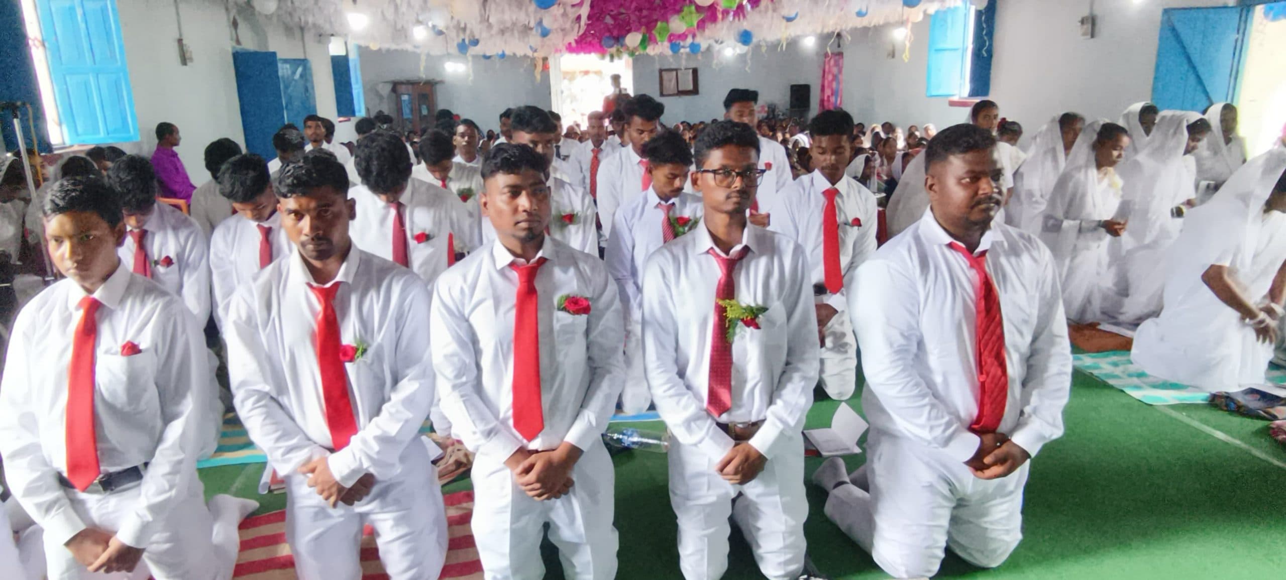 सीएनआइ चर्च तपकारा में दृढ़ीकरण संस्कार