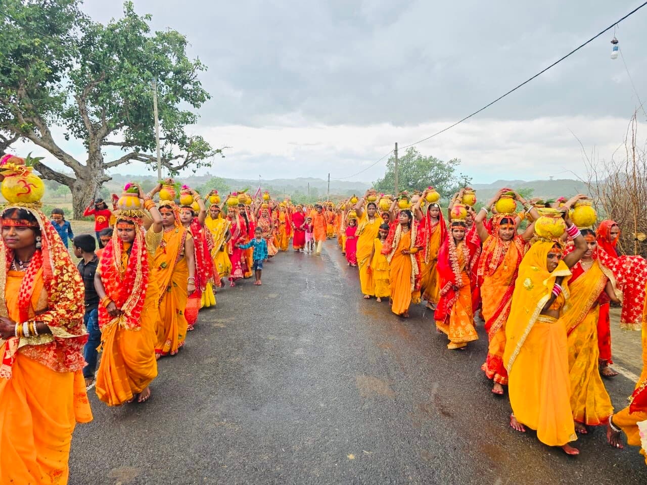 Giridih News: श्रद्धालुओं के जयकारे से क्षेत्र हुआ भक्तिमय