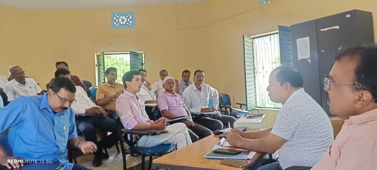 Deoghar news : एमडीएम की ऑडिट नहीं कराने वाले स्कूलों को मिला दो दिनों का समय, वरना कार्रवाई