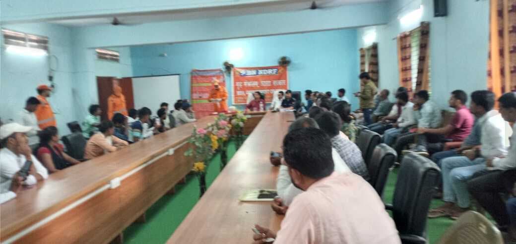 Deoghar news : कानून की डर से किसी को मुसीबत में न छोड़ें : एनडीआरएफ