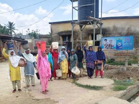 हनवारा नया टोला में लगा सोलर जलमीनार दो साल से खराब