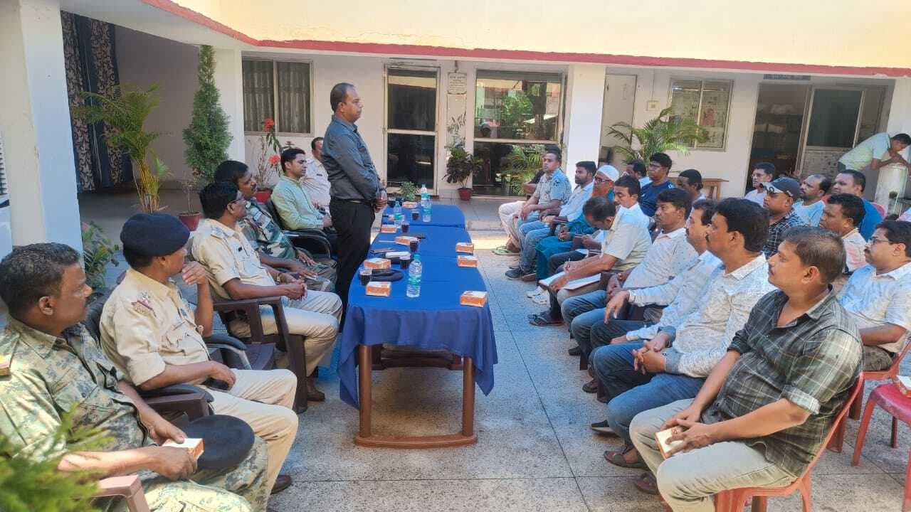 East Singhbhum News : आपसी सौहार्द्र से मनायें पर्व, अफवाहों पर ध्यान न दें