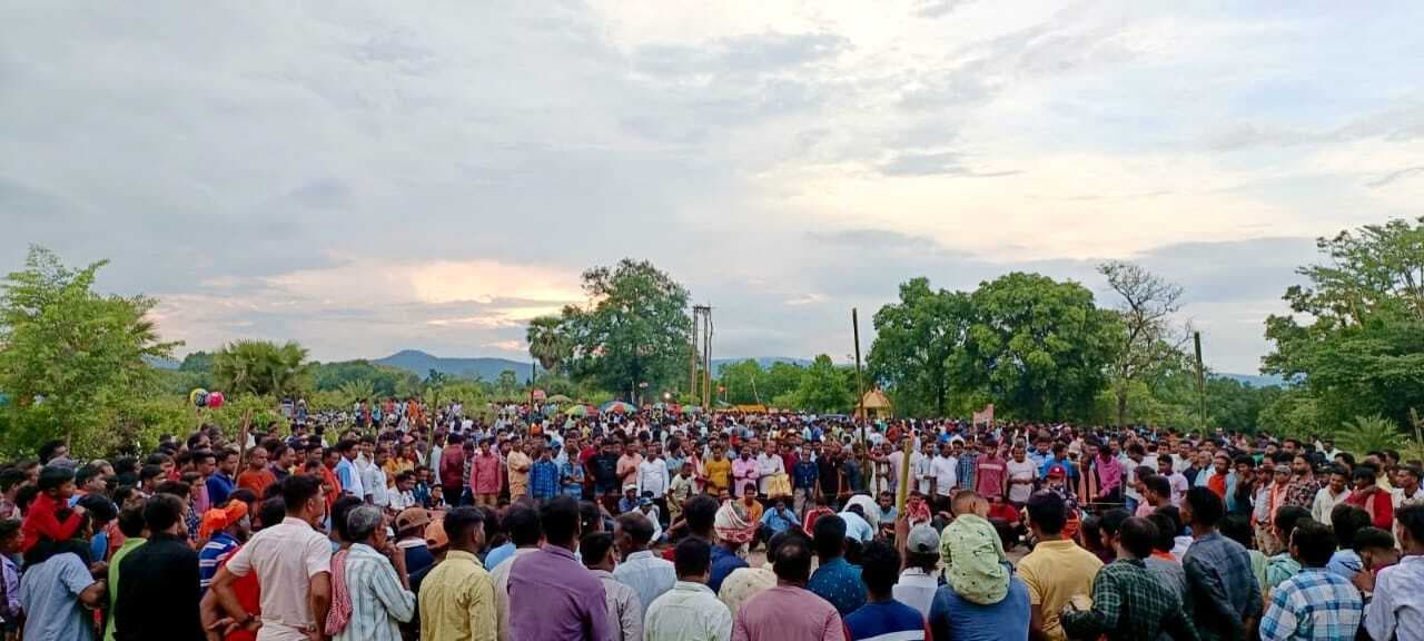 East Singhbhum News : भोक्ता उड़ान देखने उमड़ी भीड़