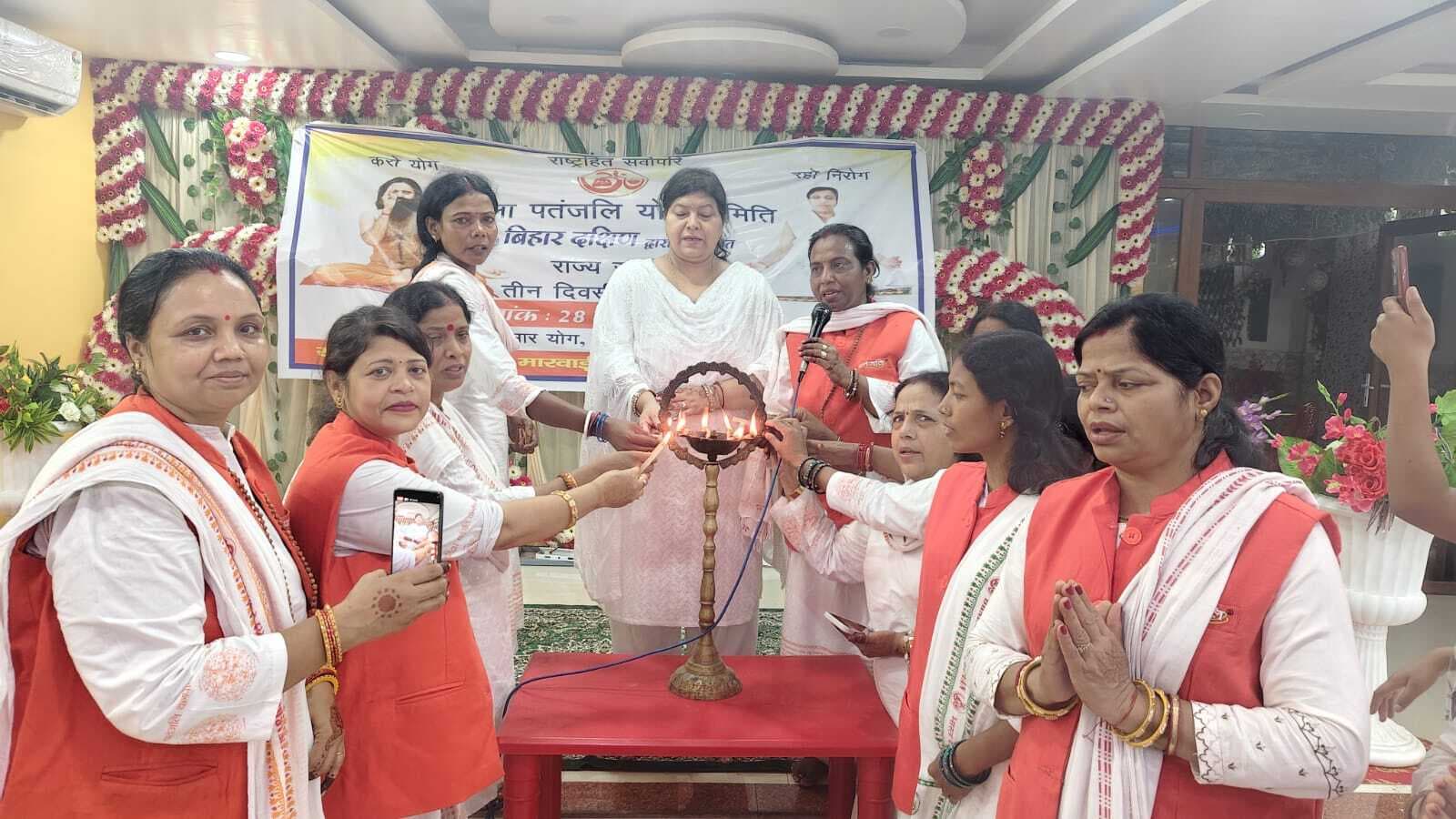 आत्मा से परमात्मा का मिलन योग से ही संभव : सुधा