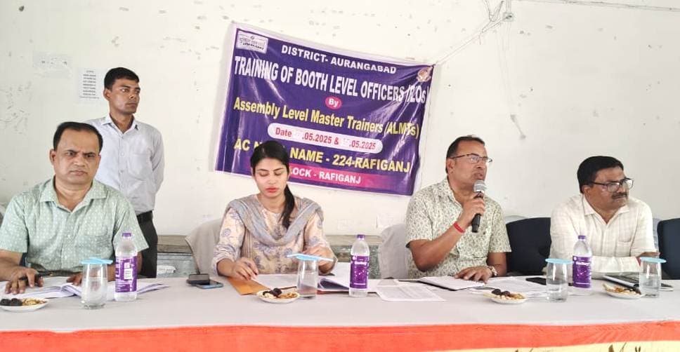 डीडीसी ने मतदाता सूची में नाम जोड़ने, हटाने व सुधार करने का दिया निर्देश