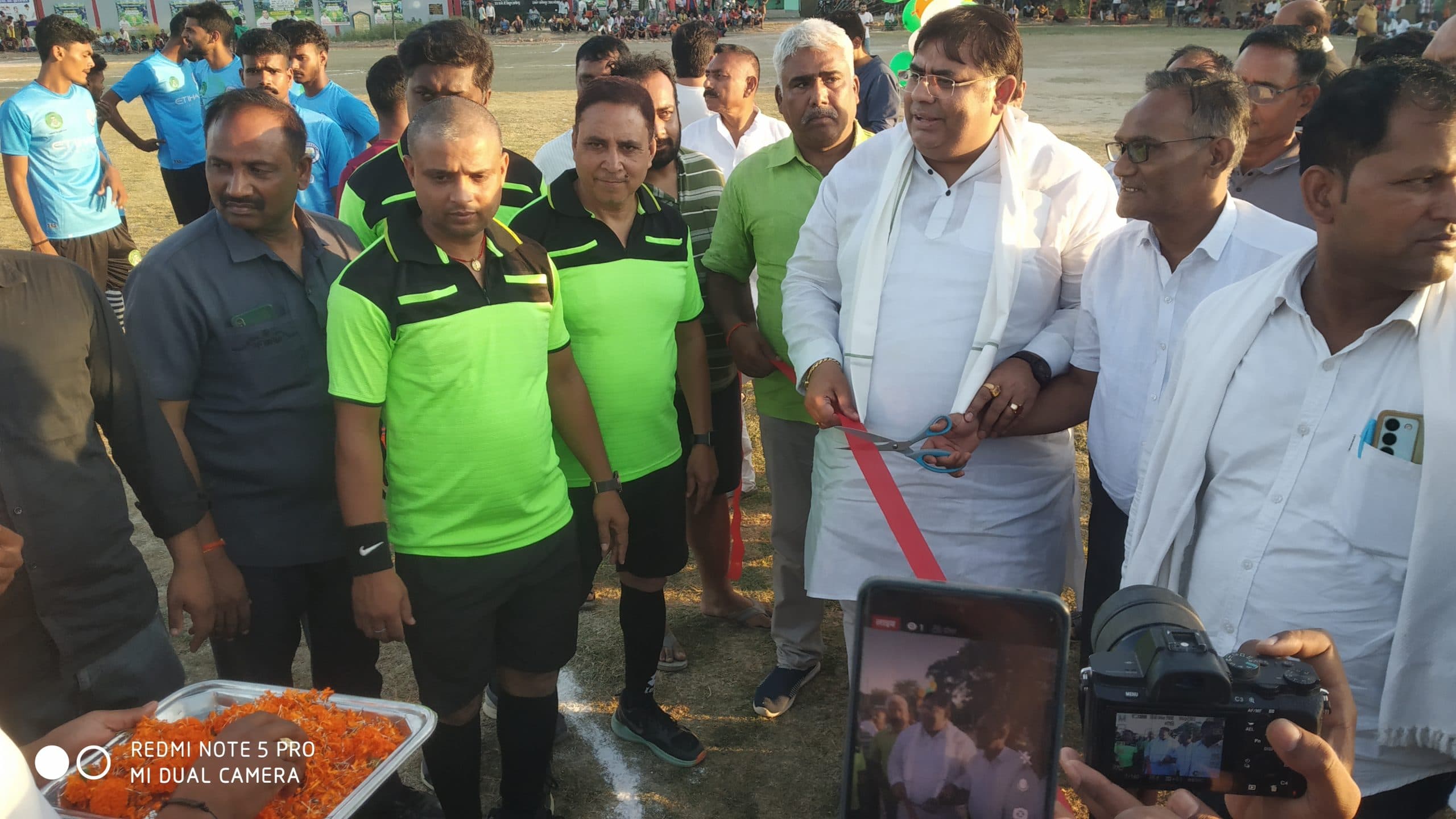 बड़हरा एलेवन ने दौलतपुर को हरा 2-0 से शानदार जीत हासिल किया