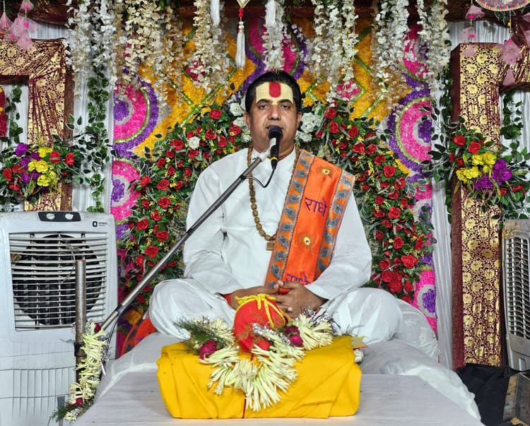 संतों का हृदय माखन की तरह कोमल होता है : डॉ मनोहर मिश्र