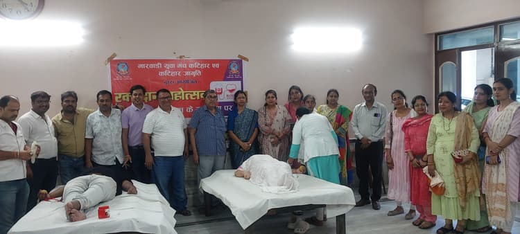 पत्रकारिता दिवस पर रक्तदान महोत्सव का आयोजन