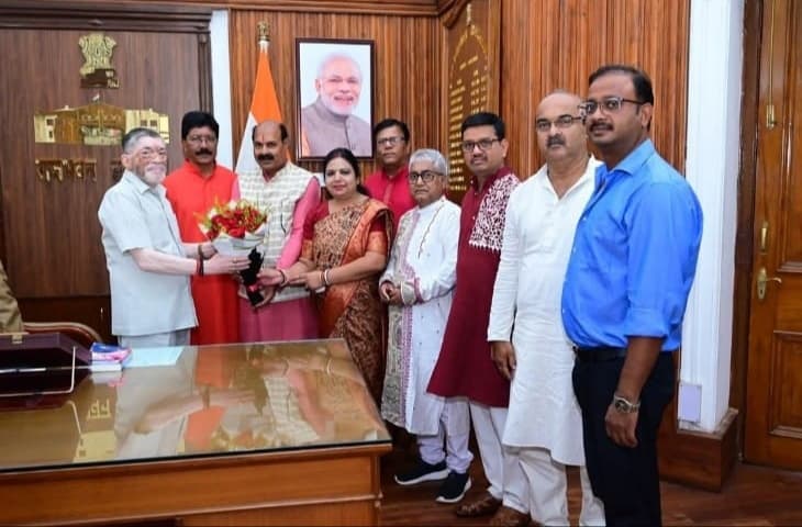 सरकार बांग्ला पाठ्यपुस्तकों की उपलब्धता सुनिश्चित करे : डॉ भंडारी