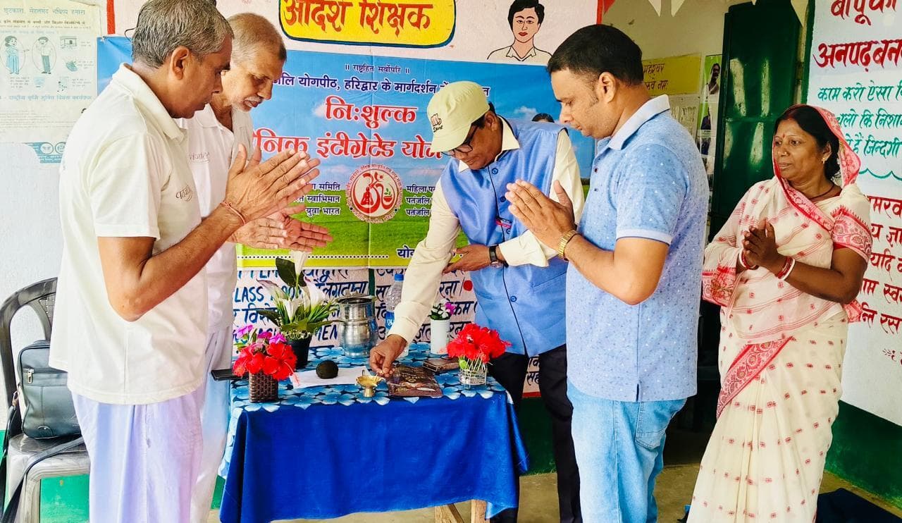 शिविर में बच्चों ने किया सूर्य नमस्कार और योगाभ्यास