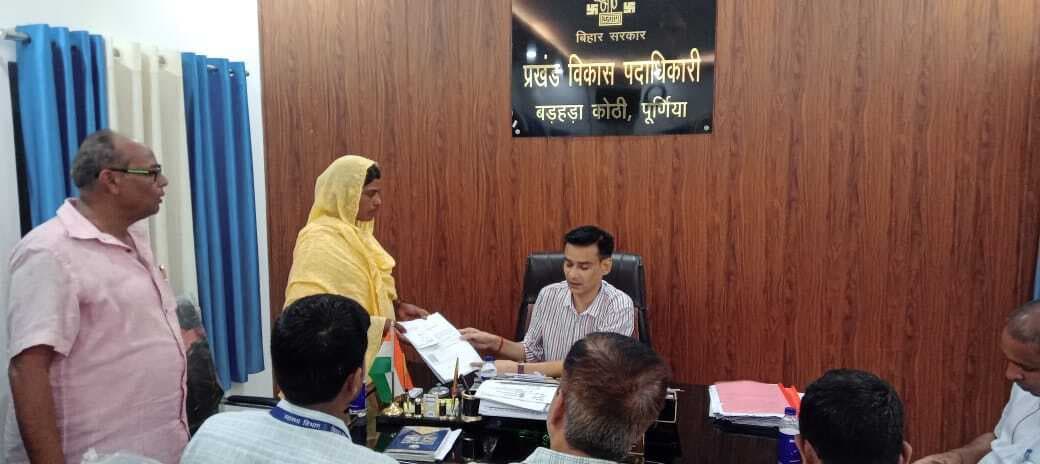 जीविका समिति के लिए पहले दिन 18 ने किया नामांकन