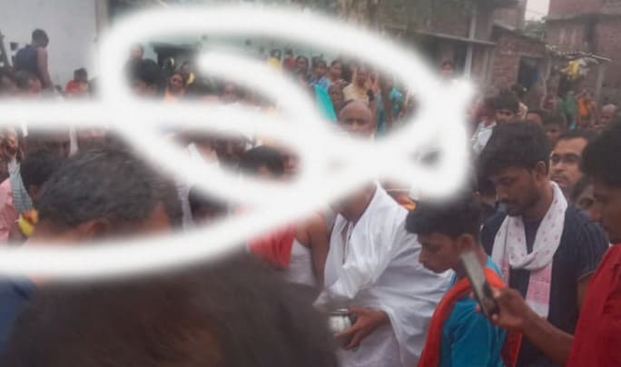 Gaya News : बाइक दुर्घटना में किशोर की मौत, दो अन्य घायल