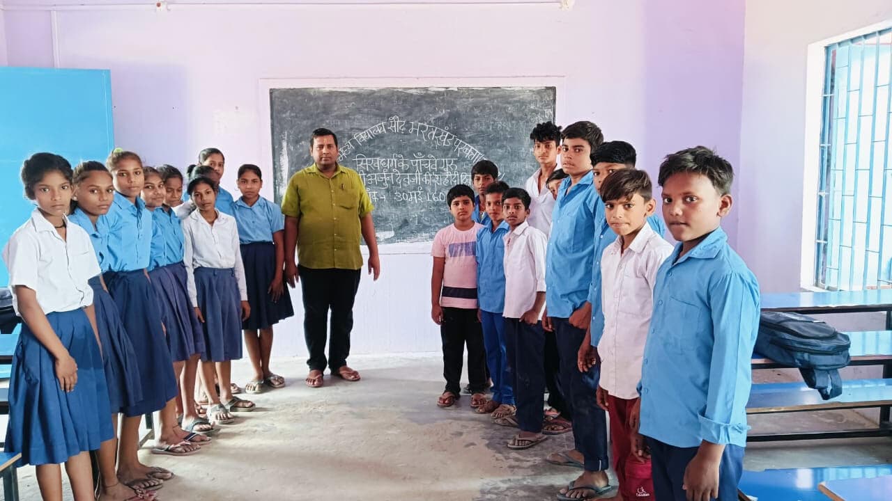 मवि सौढ भरतखण्ड में गुरु अर्जुनदेव महाराज की मनायी गयी शहीदी दिवस