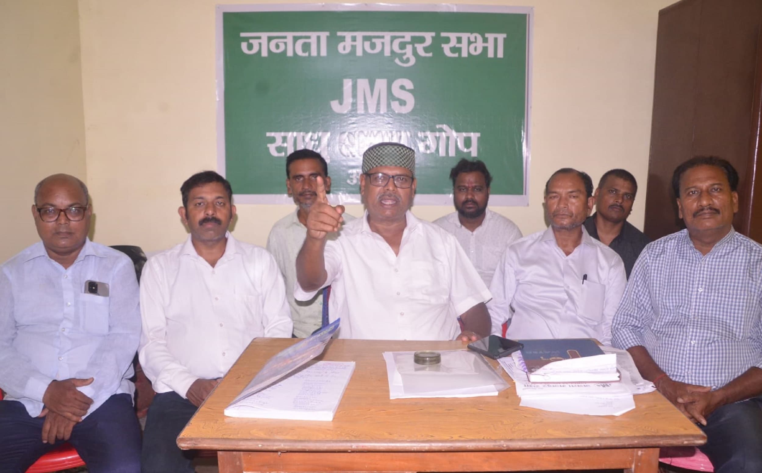 Bokaro News : सांसद पर आरोप लगाने वाले 10 दिन में माफी मांगे वरना मानहानि मुकदमा करेंगे: साधु शरण