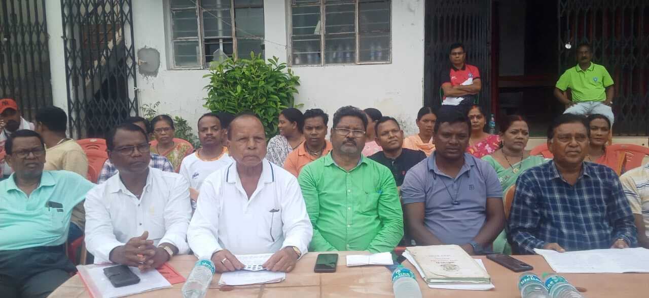 Chaibasa News : उरांव समाज में फूट डालने का प्रयास न हो : संचू तिर्की