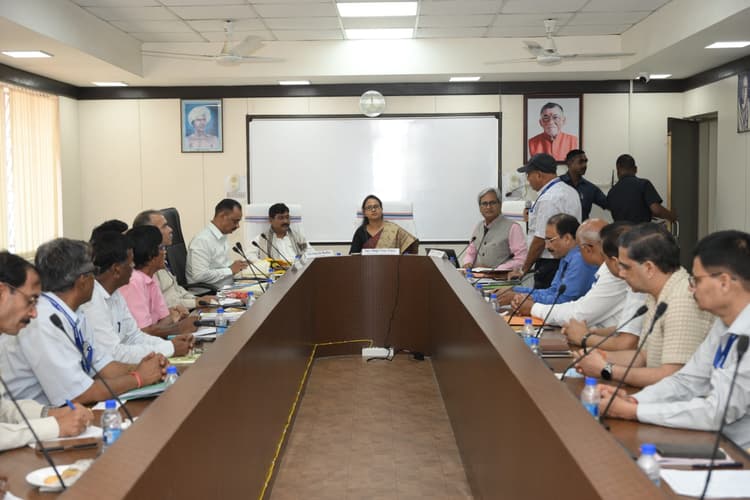 Ranchi News : बीएयू आंतरिक स्रोत से राजस्व बढ़ाये व आत्मनिर्भर बने : कृषि मंत्री