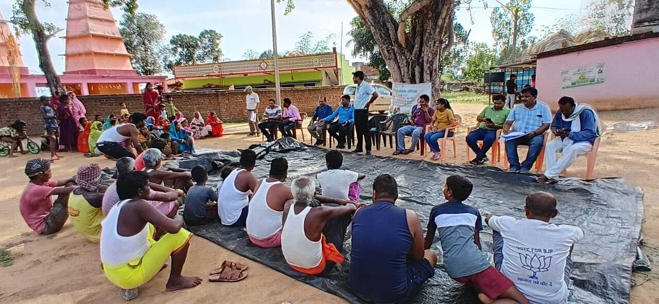 Giridih News :किसानों को जागरूक कर रहे कृषि वैज्ञानिक