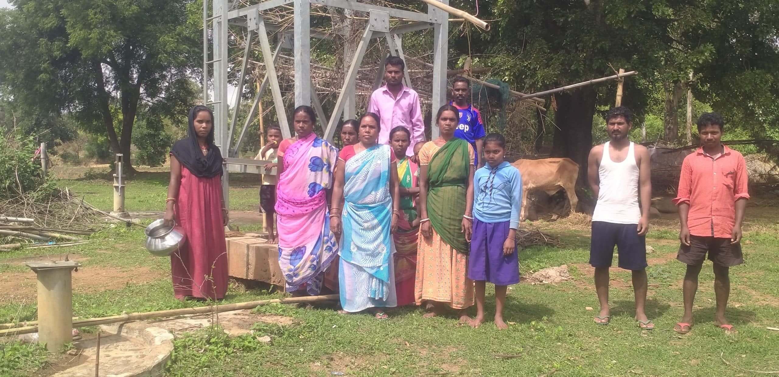 Giridih News :गोंदलीटांड़ में पांच स्थानों पर लगा स्ट्रक्चर, फिर भी जलापूर्ति से वंचित हैं ग्रामीण