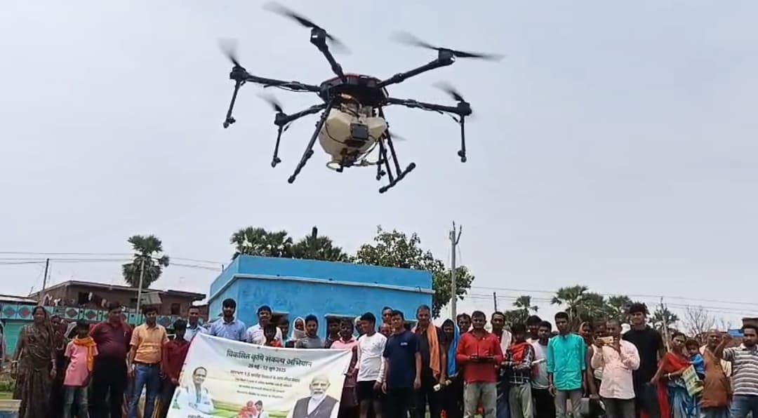 कृषि के नवीनतम वैज्ञानिक तकनीकों व योजनाओं की मिल रही जानकारी