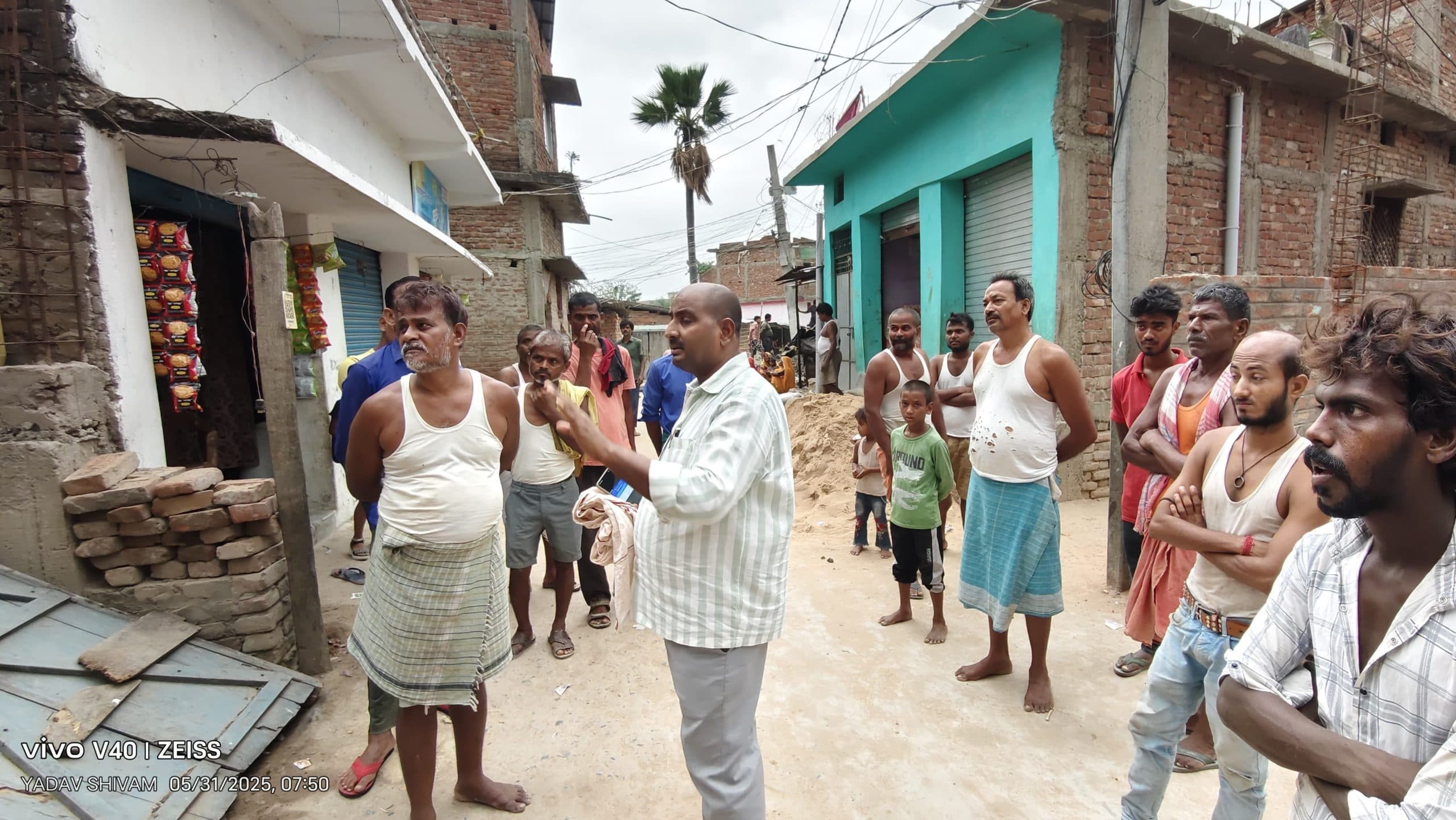 Sitamarhi : उपसभापति ने वार्डों का भ्रमण कर समस्याओं का लिया जायजा