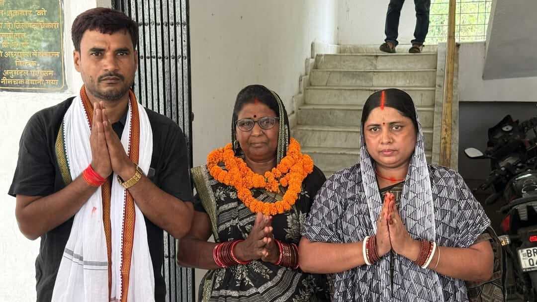 पूर्व अध्यक्ष रिंकू देवी की सास ने किया नामांकन