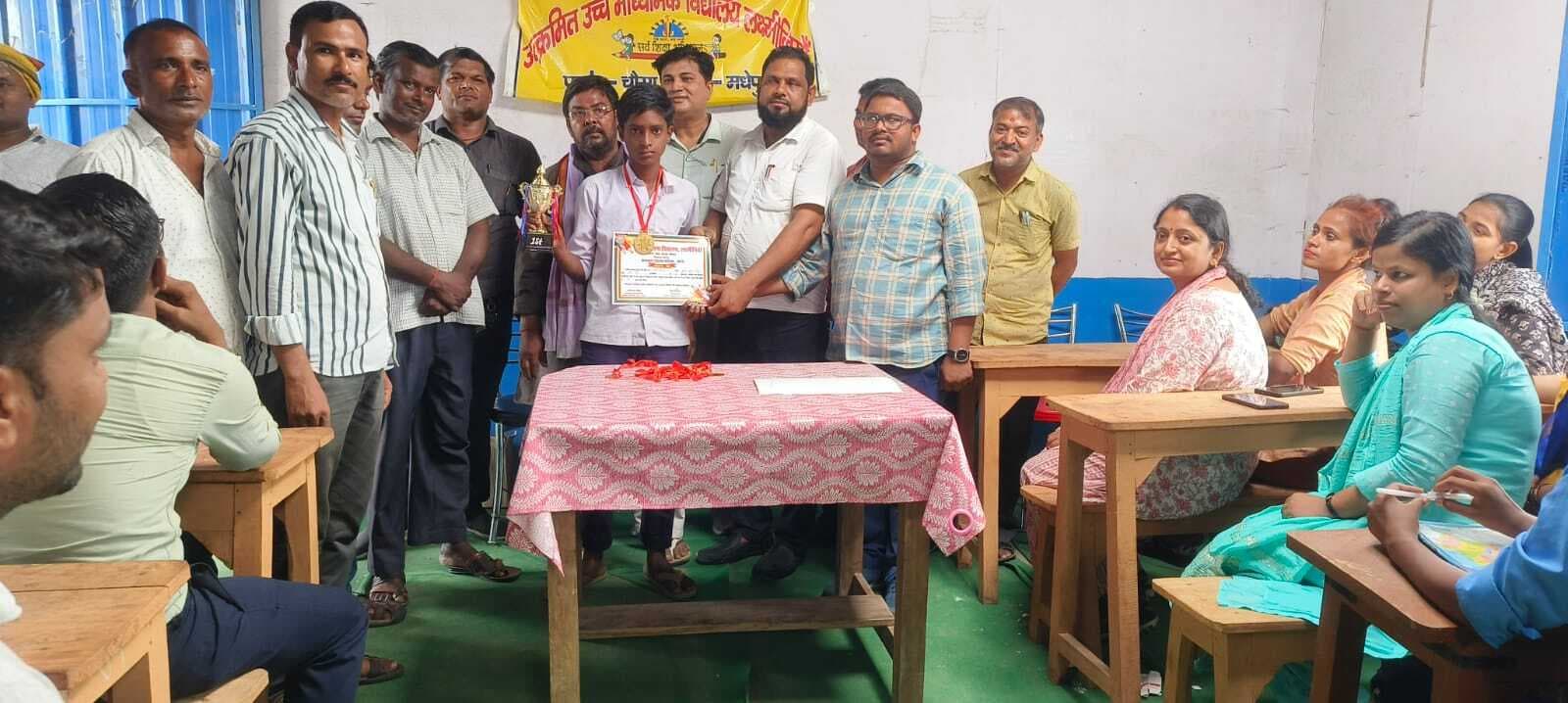 कंप्यूटर दक्षता परीक्षा में छात्र-छात्राओं ने लिया भाग