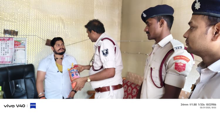 अग्निशमन अधिकारियों ने किया कई मैरेज हॉल का औचक निरीक्षण