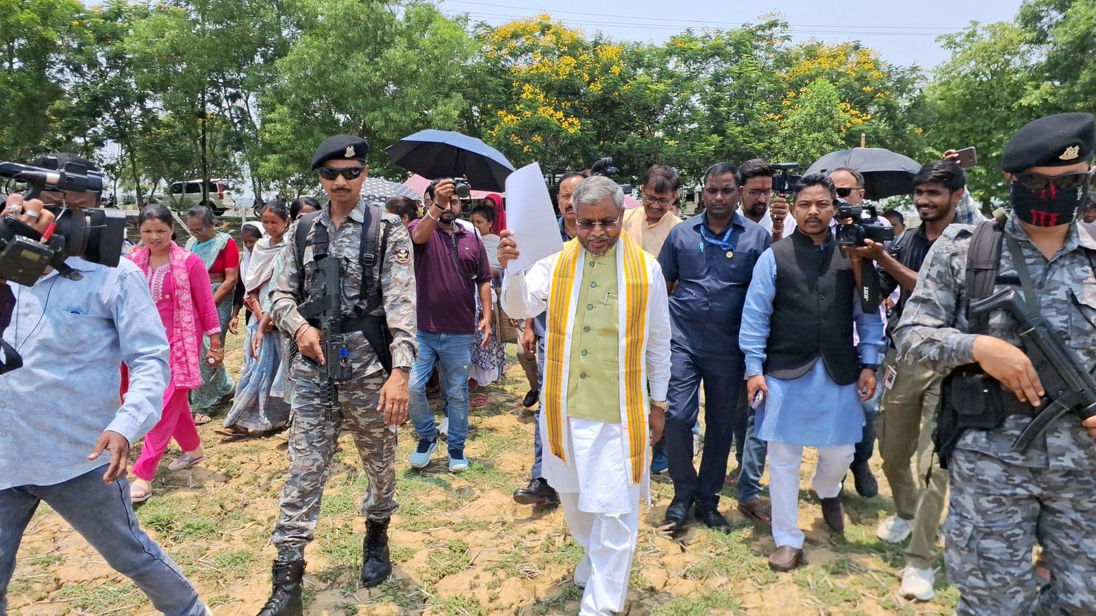 Political News : आदिवासियों को जमीन से बेदखल करना चाहती है सरकार : बाबूलाल