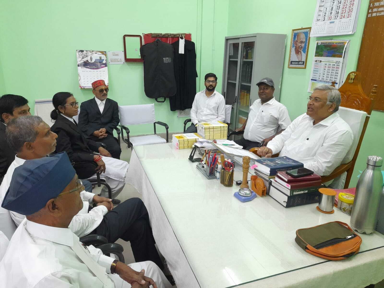 मुकदमेबाज सुलह के लिए मध्यस्थता का सहारा लें: फैमिली जज