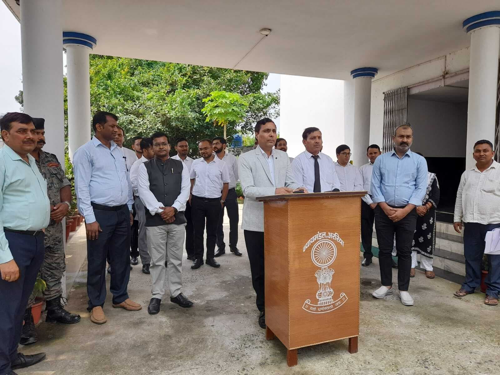 मादक पदार्थों के सेवन से करें परहेज