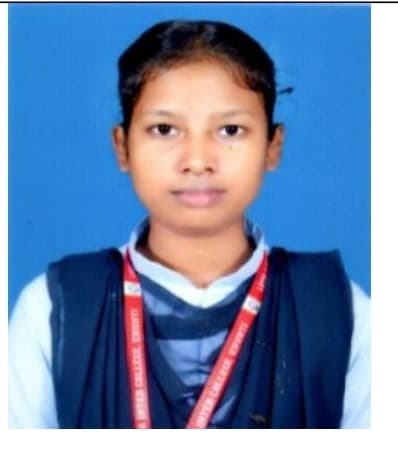 लोयोला इंटर कॉलेज साइंस में अशोक व कॉमर्स में रोहित बना टॉपर